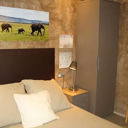 Holiday home Masia Cal Sisplau: Vineyard Retreat With Pool Near Barcelona