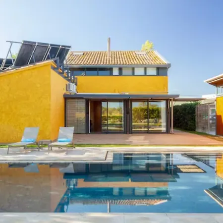 Holiday home Masia Cal Sisplau: Vineyard Retreat With Pool Near Barcelona