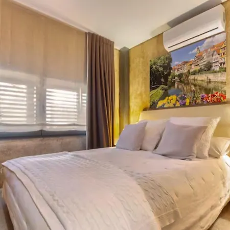 Holiday home Masia Cal Sisplau: Vineyard Retreat With Pool Near Barcelona *