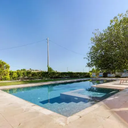 Holiday home Masia Cal Sisplau: Vineyard Retreat With Pool Near Barcelona San Martin Sarroca